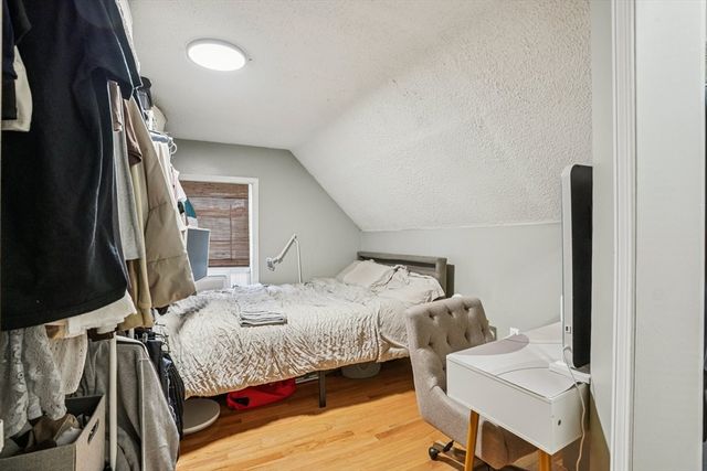 46 Main St, Lowell, MA 01852