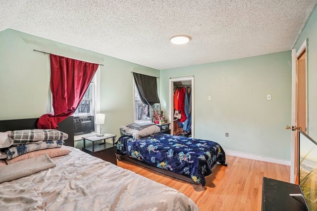 46 Main St, Lowell, MA 01852