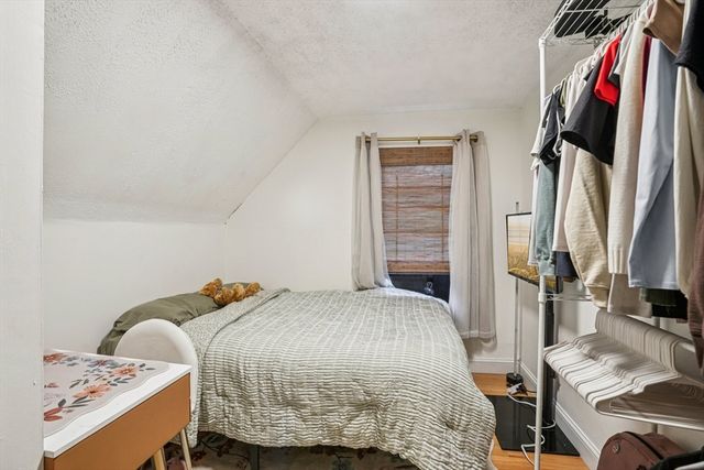 46 Main St, Lowell, MA 01852