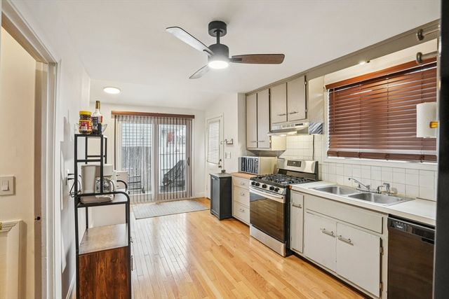 46 Main St, Lowell, MA 01852