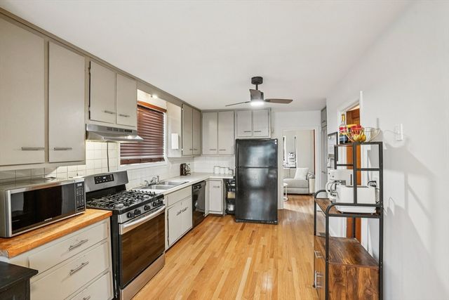 46 Main St, Lowell, MA 01852