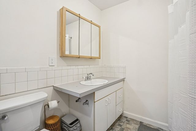 46 Main St, Lowell, MA 01852