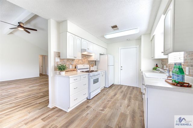 946 Three Forks Drive, Katy, TX 77450