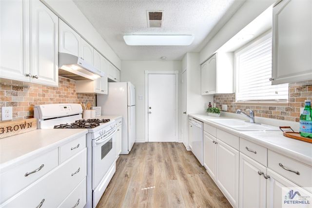 946 Three Forks Drive, Katy, TX 77450