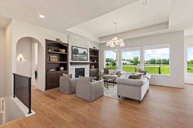 10622 NW 80th Avenue, Johnston, IA 50131