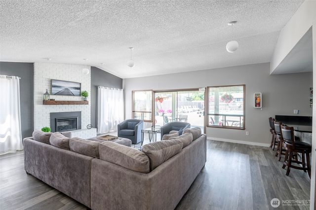3320 Narrows View Lane NE #102, Bremerton, WA 98310