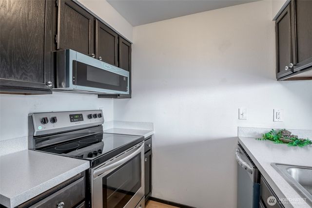 3320 Narrows View Lane NE #102, Bremerton, WA 98310