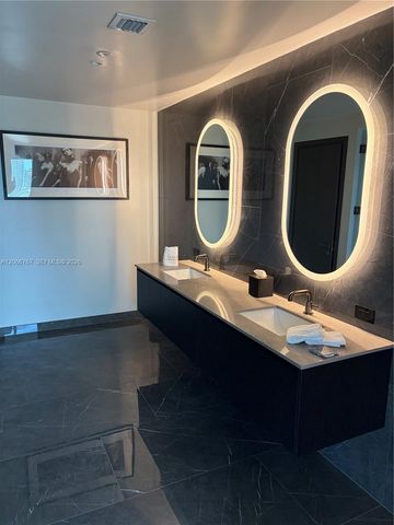 20 NE 11 Street 1701, Miami, FL 33132