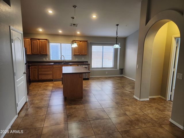 8375 W Bluefield Avenue, Peoria, AZ 85382