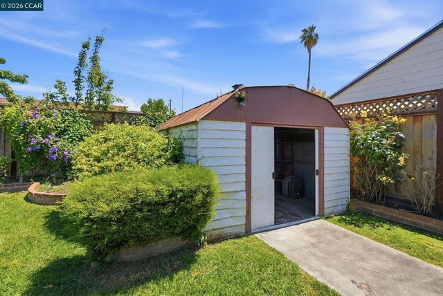15184 Andover St, San Leandro, CA 94579