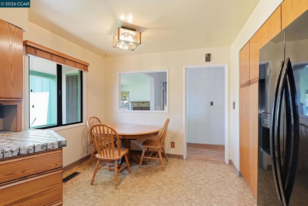 Image 13 of property listing at 15184 Andover St, San Leandro, CA 94579