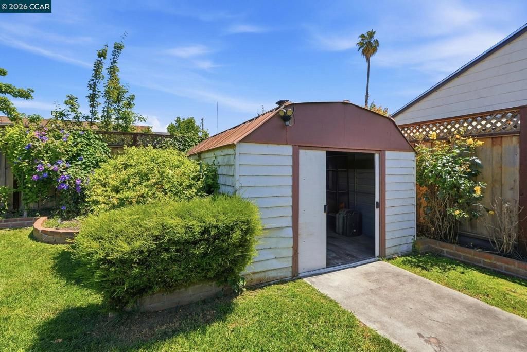 Image 34 of property listing at 15184 Andover St, San Leandro, CA 94579