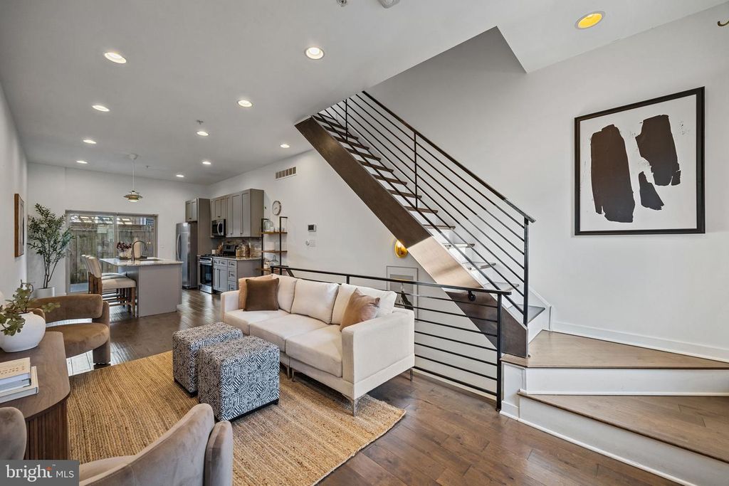 1927 WILDER ST, Philadelphia, PA 19146