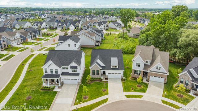 5636 Suffolk Court, West Bloomfield Charter Township, MI 48322