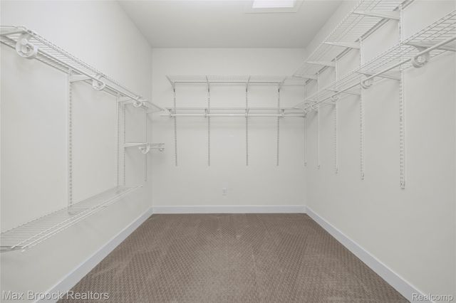 5636 Suffolk Court, West Bloomfield Charter Township, MI 48322
