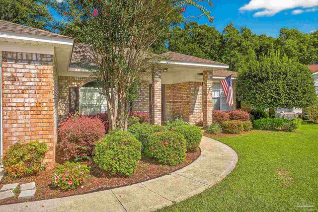 4400 Amberwood Cir, Pace, FL 32571