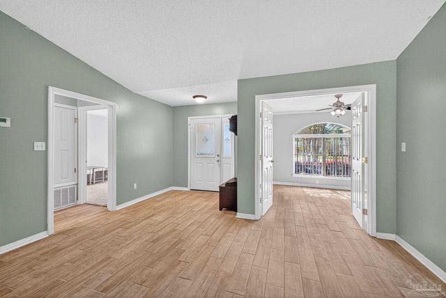 4400 Amberwood Cir, Pace, FL 32571