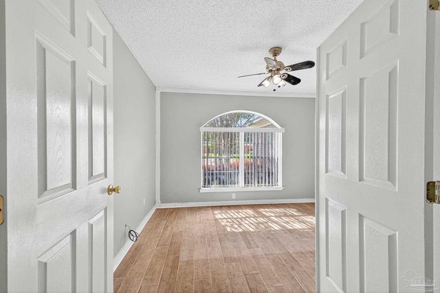 4400 Amberwood Cir, Pace, FL 32571