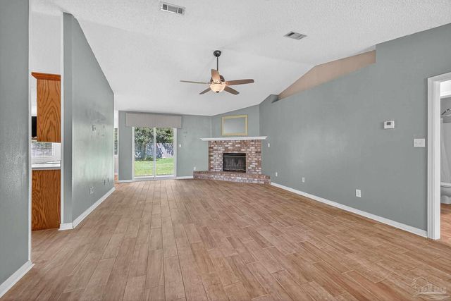 4400 Amberwood Cir, Pace, FL 32571