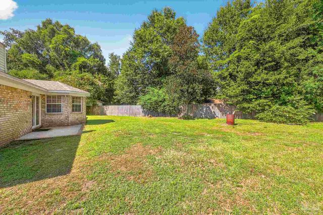 4400 Amberwood Cir, Pace, FL 32571