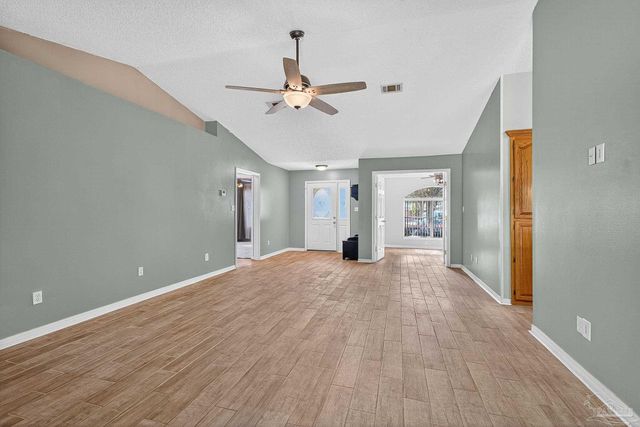 4400 Amberwood Cir, Pace, FL 32571