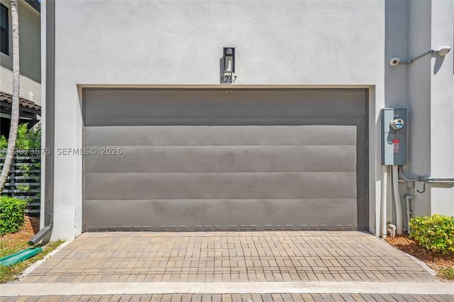 8267 NW 48th St, Doral, FL 33166