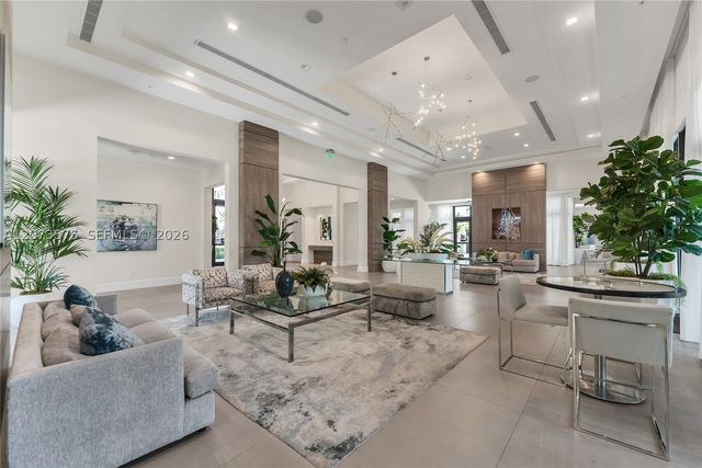 8267 NW 48th St, Doral, FL 33166
