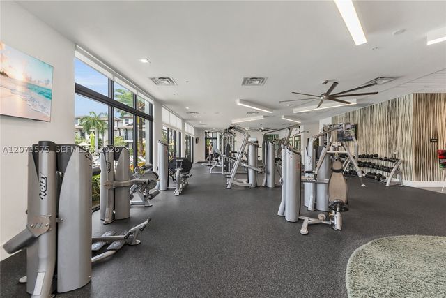 8267 NW 48th St, Doral, FL 33166