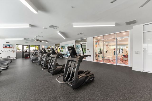 8267 NW 48th St, Doral, FL 33166