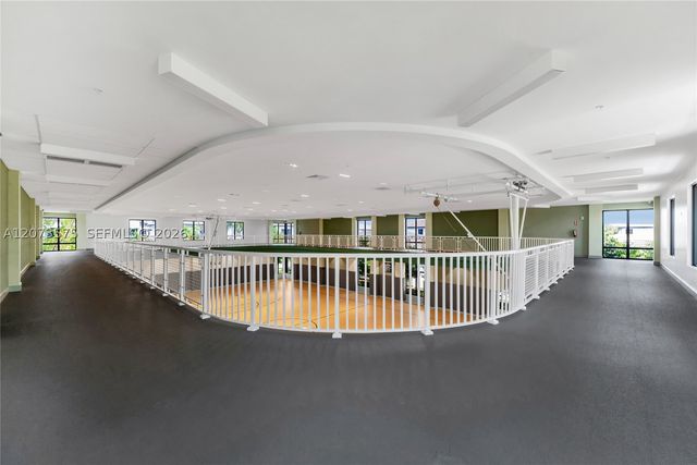 8267 NW 48th St, Doral, FL 33166