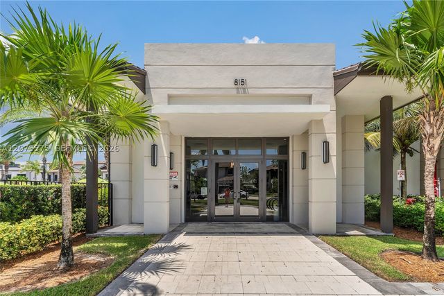 8267 NW 48th St, Doral, FL 33166