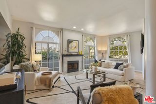 5848 W Olympic Boulevard 102, Los Angeles, CA 90036