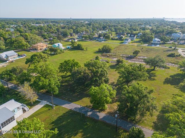 111 Shelter Rock Drive, Long Beach, MS 39560