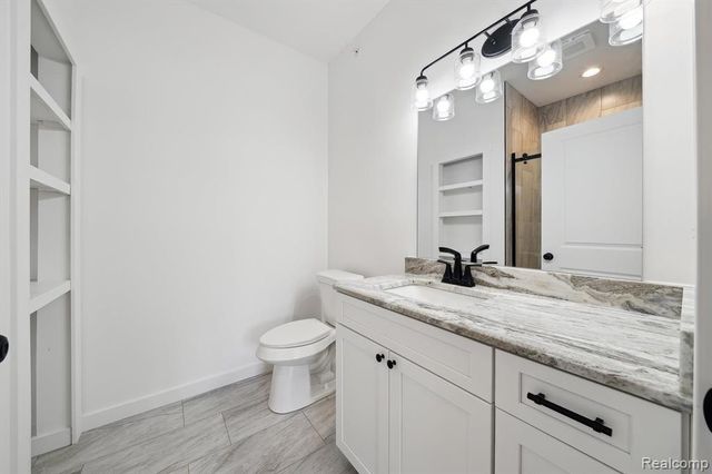 433 Village Drive 189, Walled Lake, MI 48390