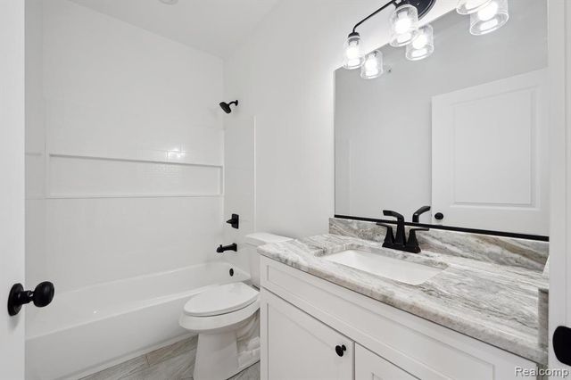 433 Village Drive 189, Walled Lake, MI 48390