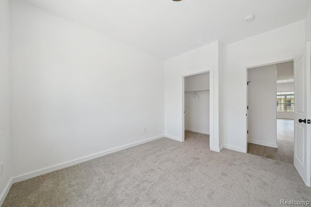 433 Village Drive 189, Walled Lake, MI 48390