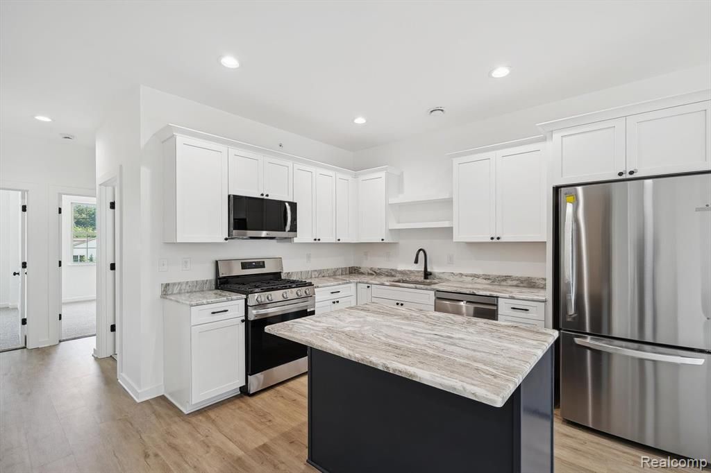 433 Village Drive 189, Walled Lake, MI 48390