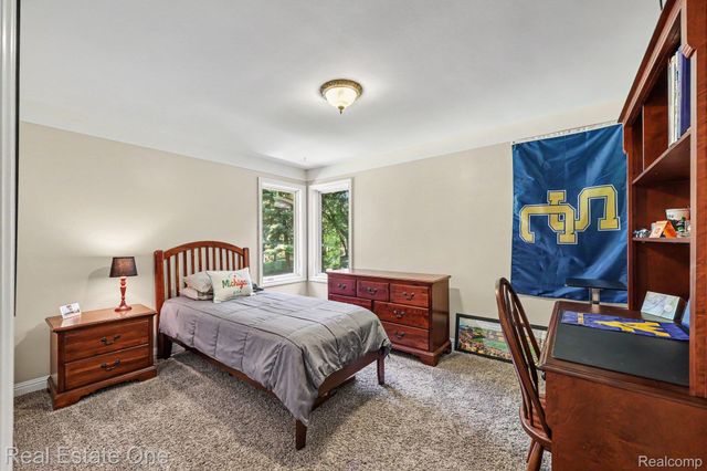 1123 Letica Drive, Rochester, MI 48307