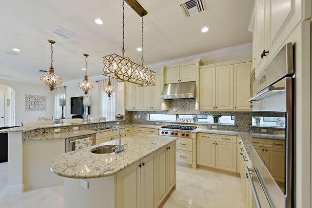 6950 NW 26th Way, Boca Raton, FL 33496