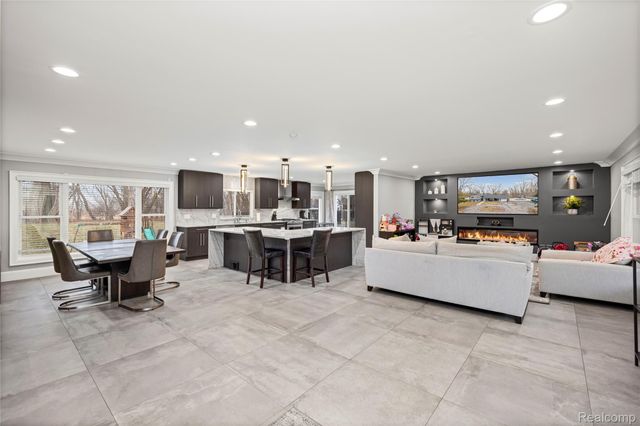 15879 Millar Road, Clinton Charter Township, MI 48036