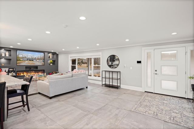 15879 Millar Road, Clinton Charter Township, MI 48036