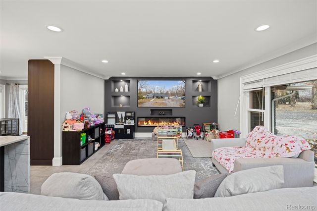 15879 Millar Road, Clinton Charter Township, MI 48036