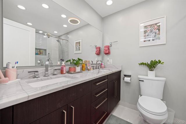 15879 Millar Road, Clinton Charter Township, MI 48036