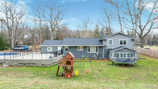 15879 Millar Road, Clinton Charter Township, MI 48036