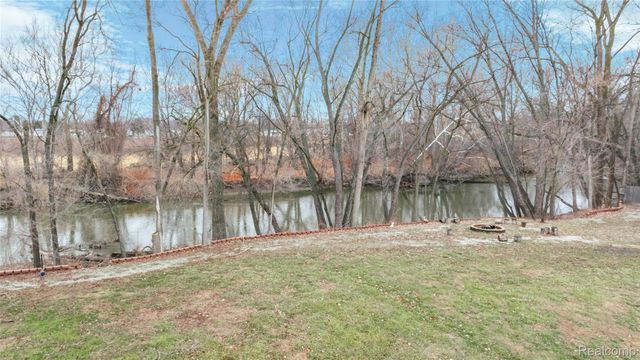 15879 Millar Road, Clinton Charter Township, MI 48036