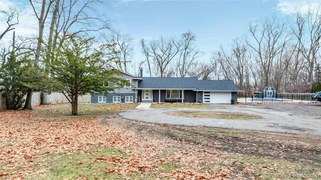 15879 Millar Road, Clinton Charter Township, MI 48036