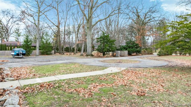 15879 Millar Road, Clinton Charter Township, MI 48036