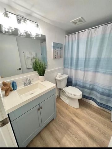 7203 CURTISS AVENUE 1A, Sarasota, FL 34231