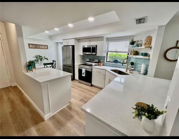 7203 CURTISS AVENUE 1A, Sarasota, FL 34231