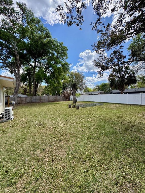 Image 21 of property listing at 3351 PHONETIA DRIVE, Deltona, FL 32738